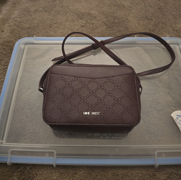 Nine West Crossbody - Picture 1 of 5